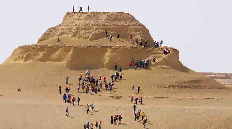 fayoum camping inside the desert